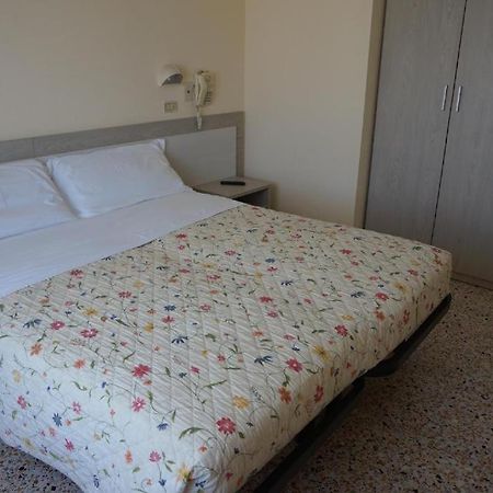 Hotel Ines Cesenatico Exterior photo