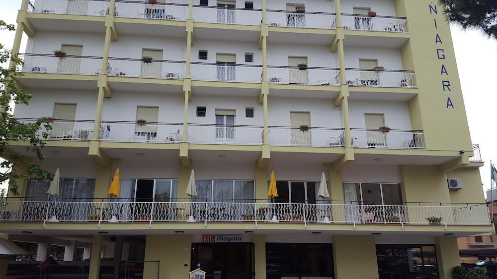 Hotel Ines Cesenatico Exterior photo