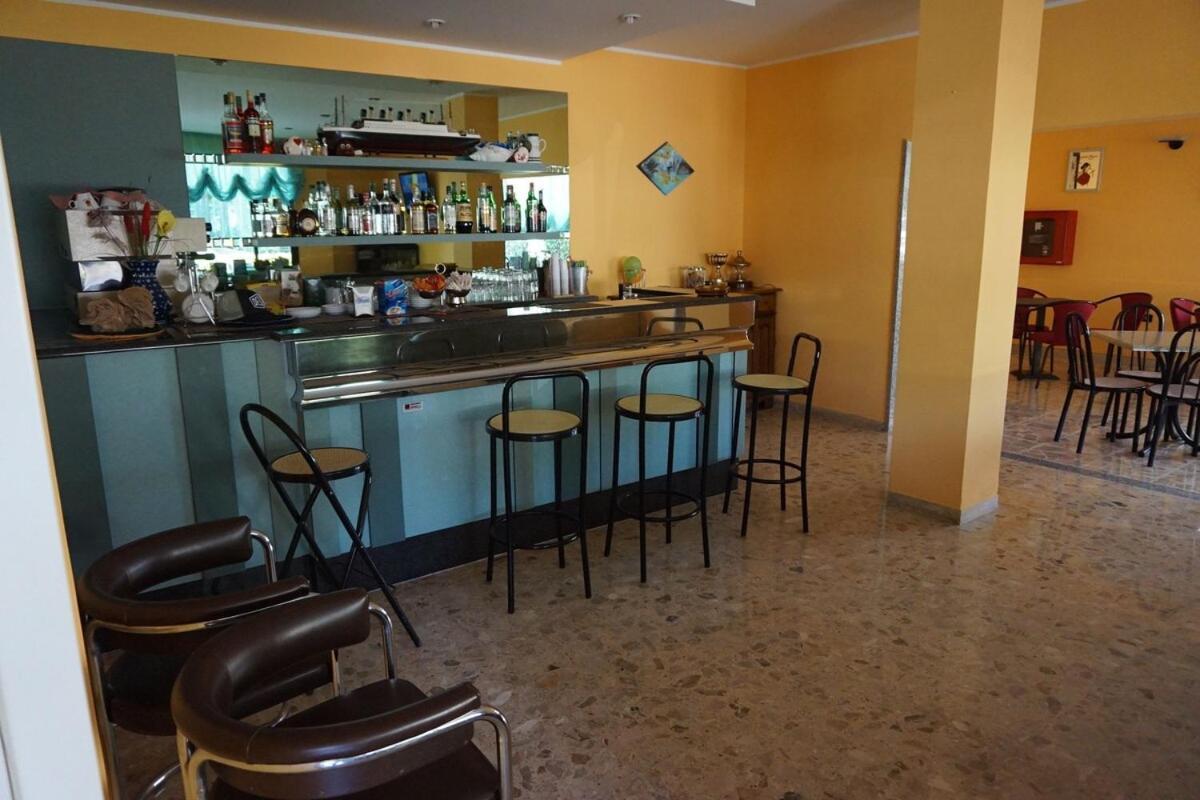 Hotel Ines Cesenatico Exterior photo