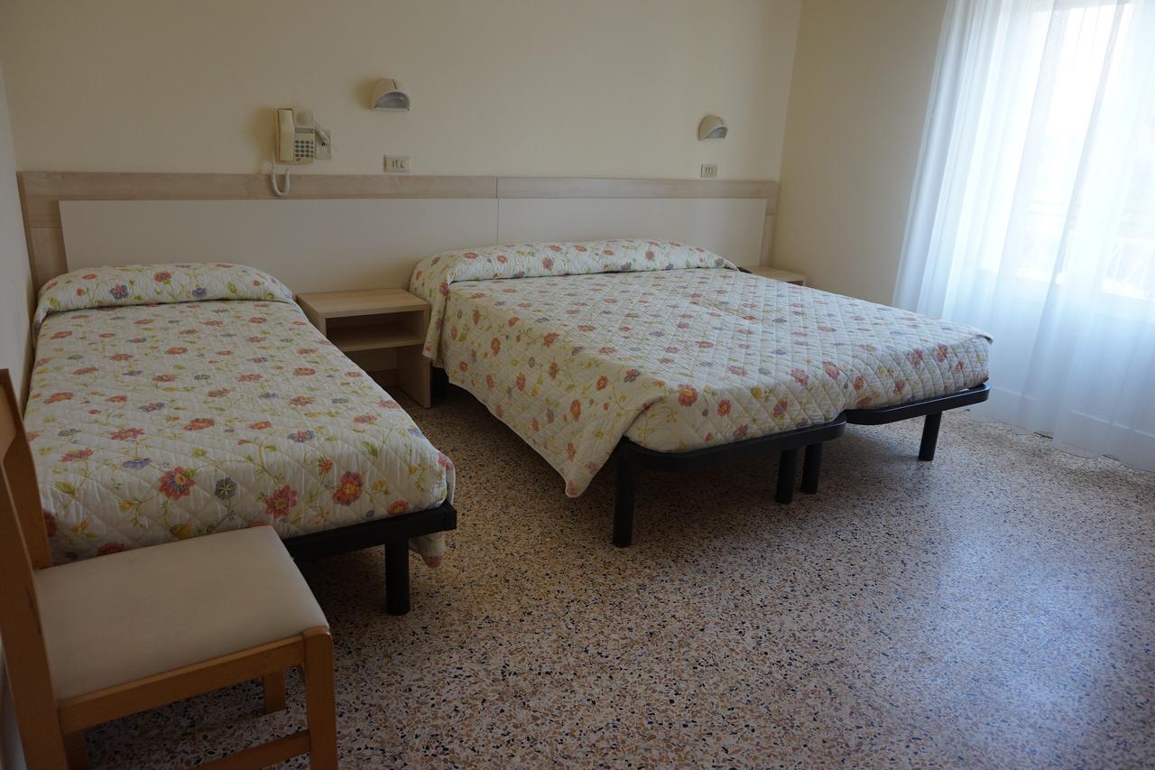 Hotel Ines Cesenatico Exterior photo